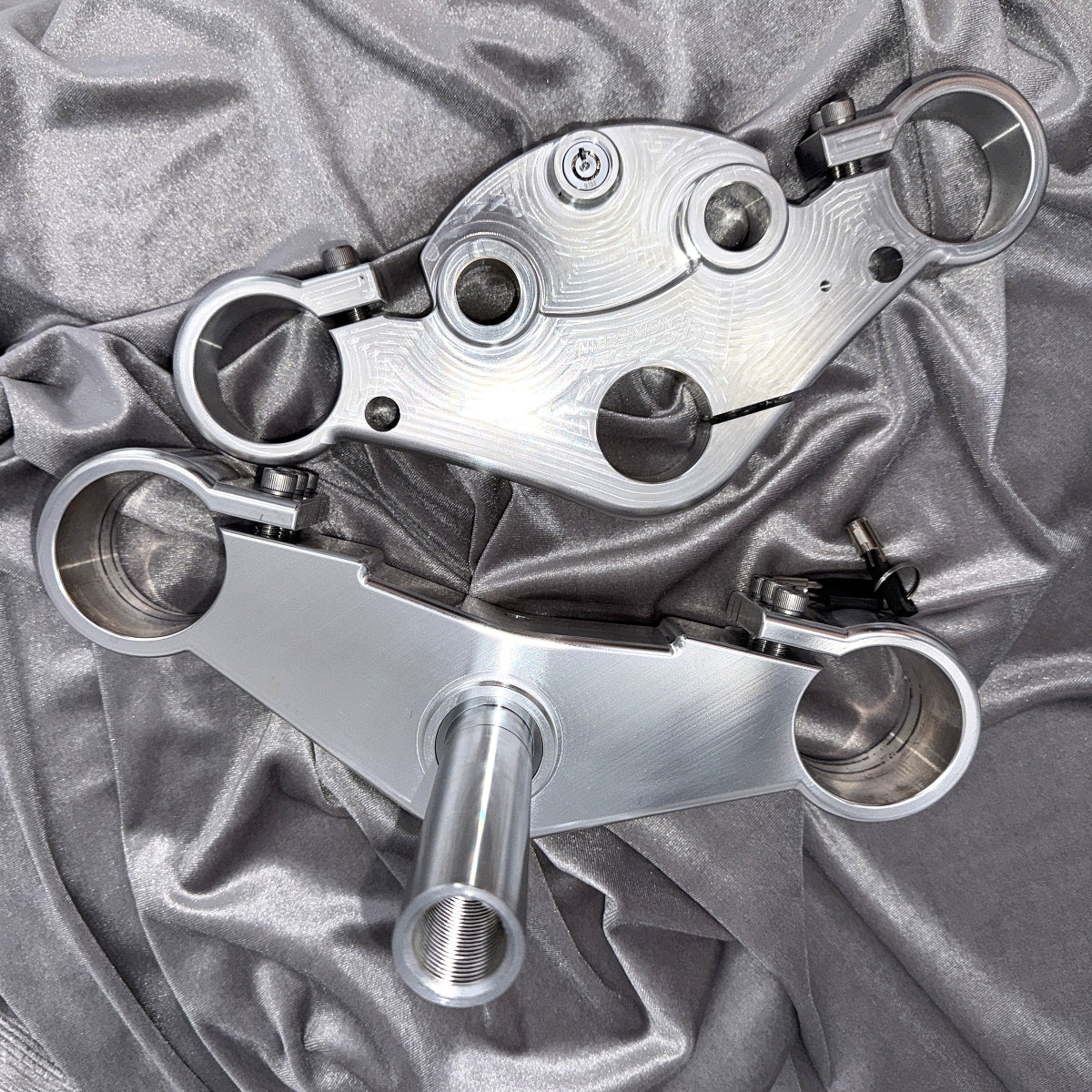 NEW!! Triple-Trees for Performance Baggers 50-55 inverted forks - with push fork lock!