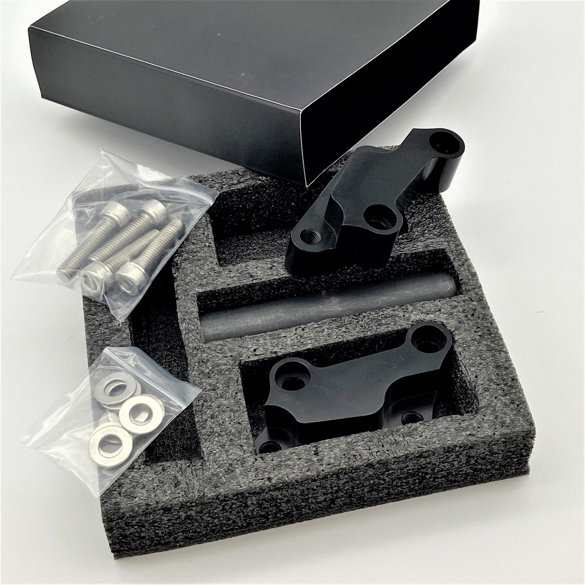 GeezerEngineering complete set includes brake mounts and hardware for Harley