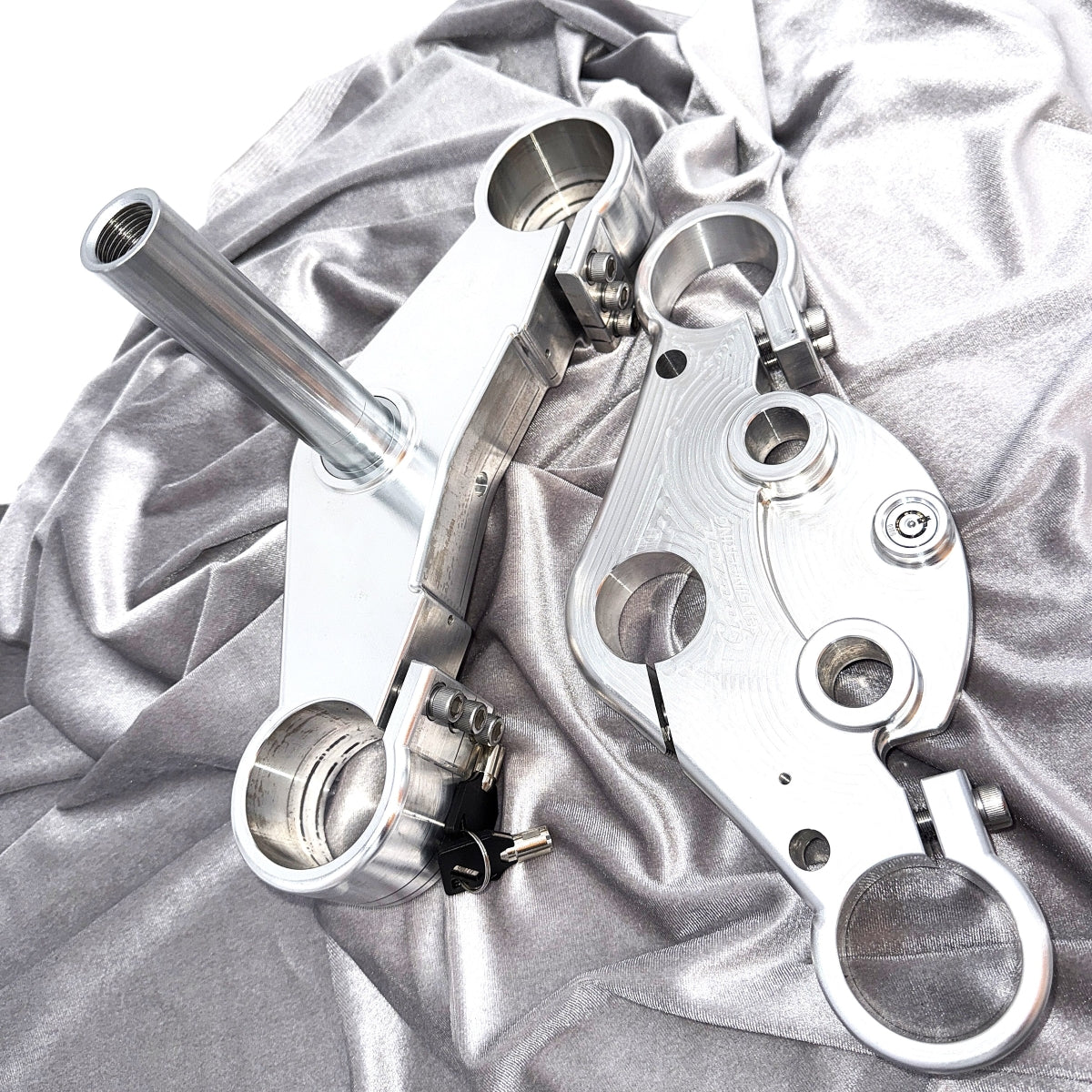 NEW!! Triple-Trees for Performance Baggers 50-55 inverted forks - with push fork lock!