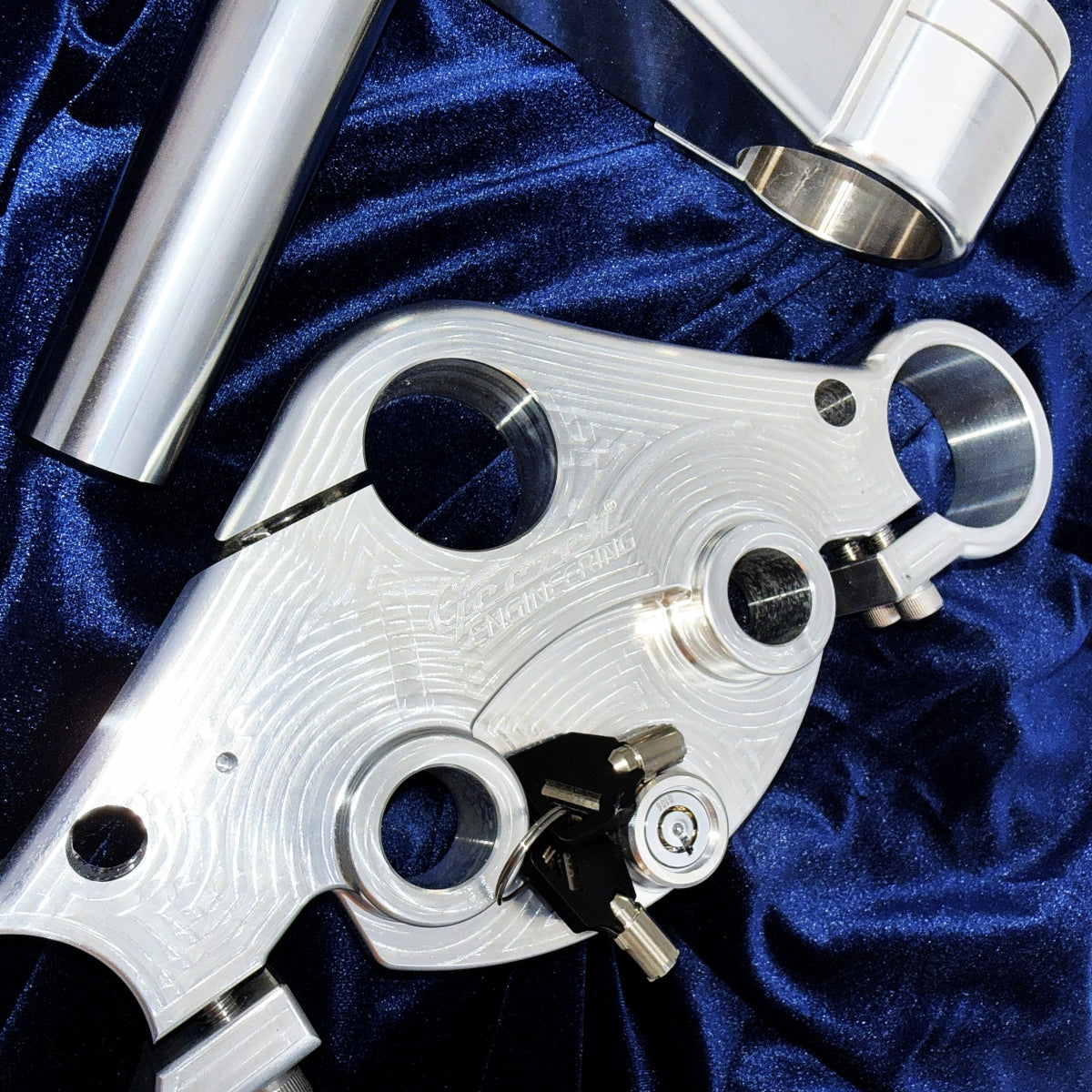 NEW!! Triple-Trees for Performance Baggers 50-55 inverted forks - with push fork lock!