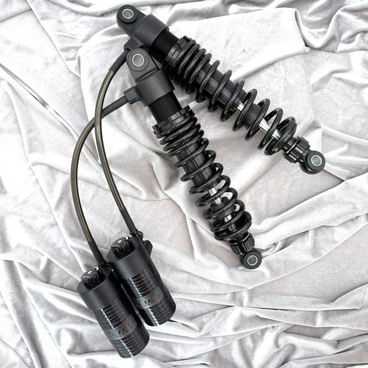 Now available in black finish: GeezerEngineering nitrogen shocks for Touring models